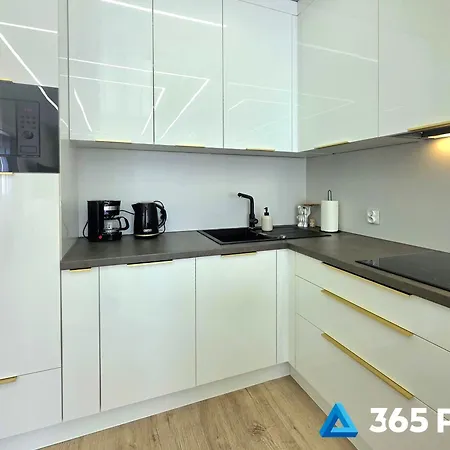 365pam - Gold Perlowa Przystan Apartman